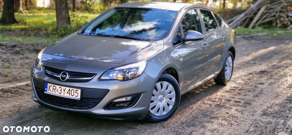 Opel Astra IV 1.6 Cosmo - 1