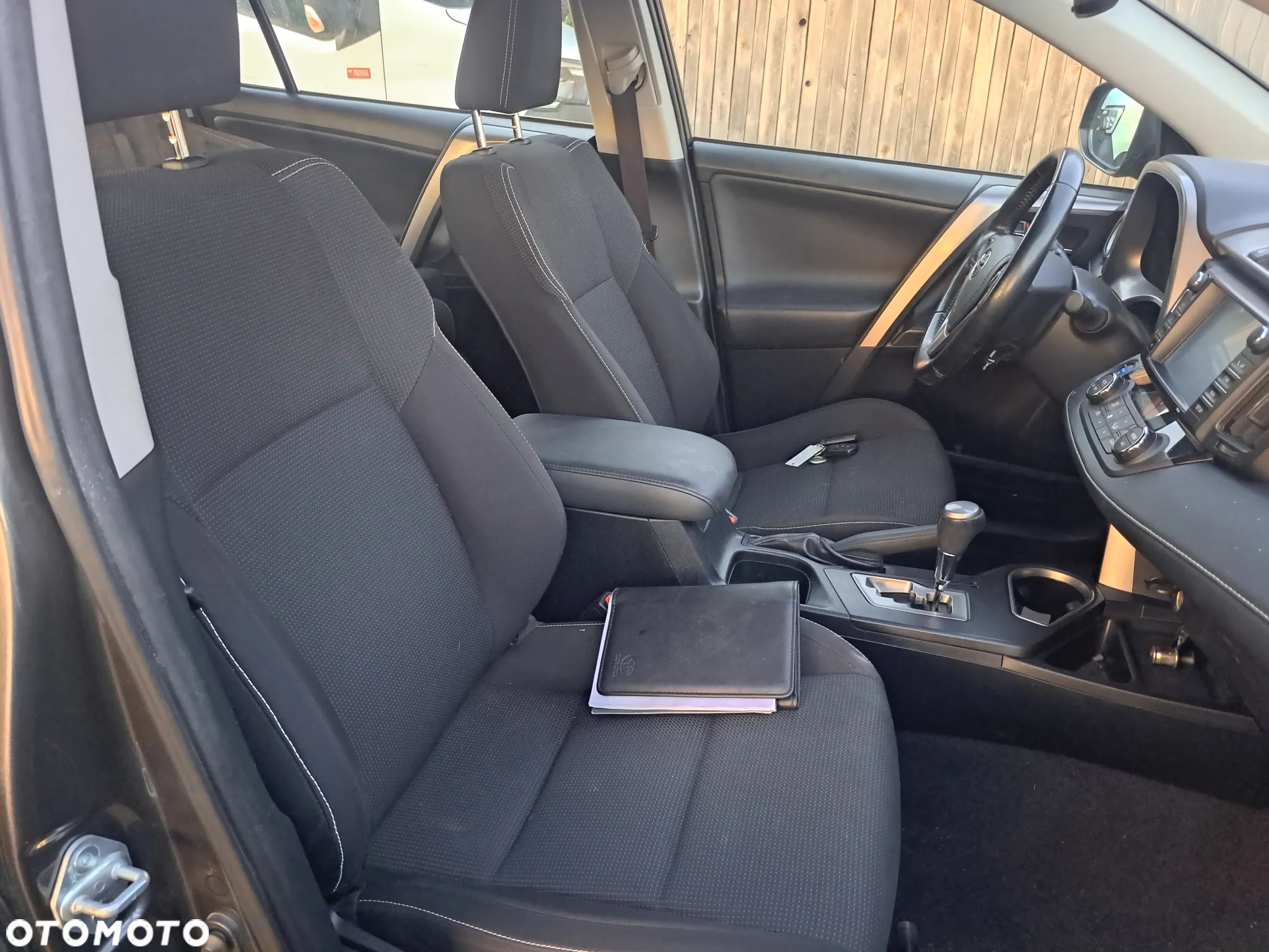 Toyota RAV4 - 11