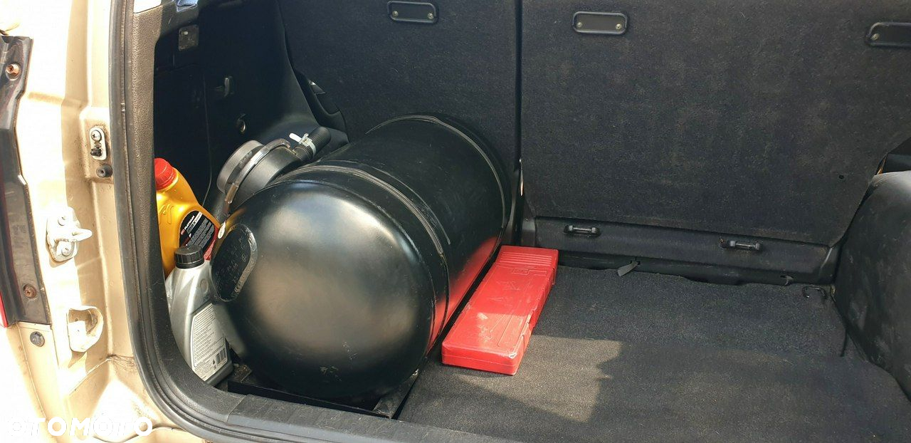 Suzuki Grand Vitara - 28