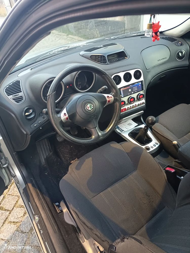 Alfa Romeo 156 Sportwagon 1.9 JTD - 9