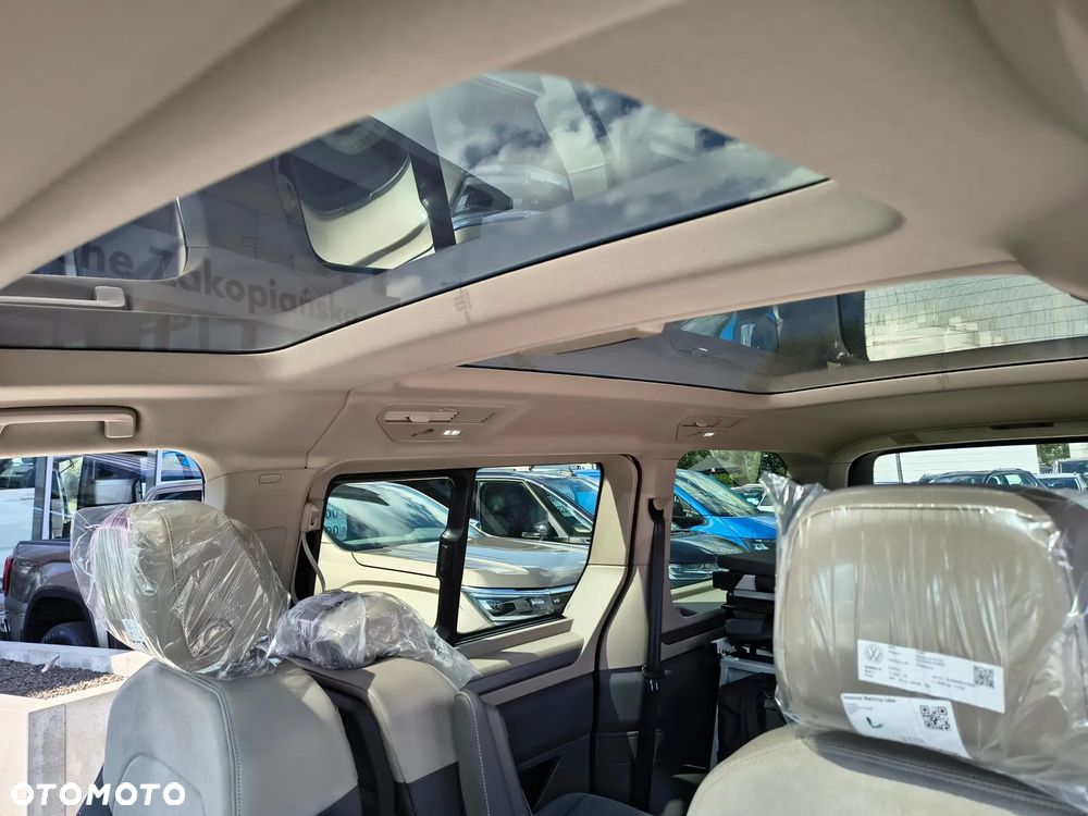 Volkswagen Multivan - 20