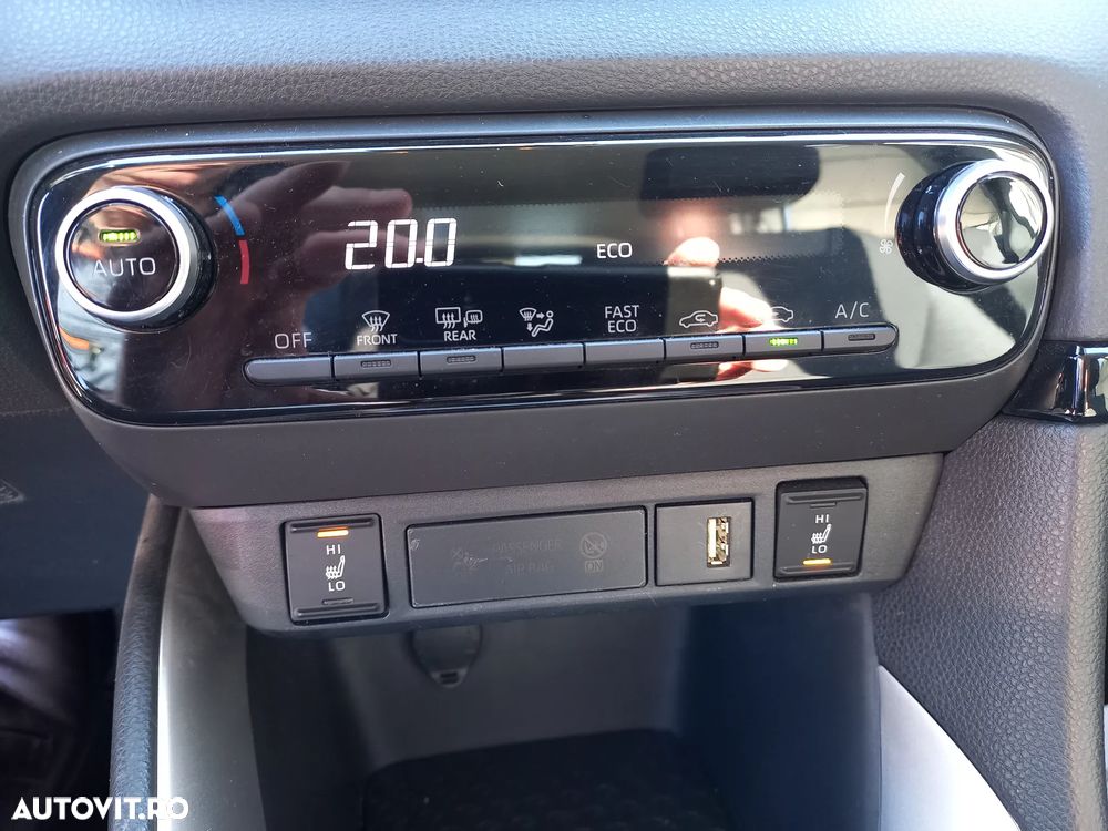 Toyota Yaris 1.5 VVT-i HSD Dynamic - 25