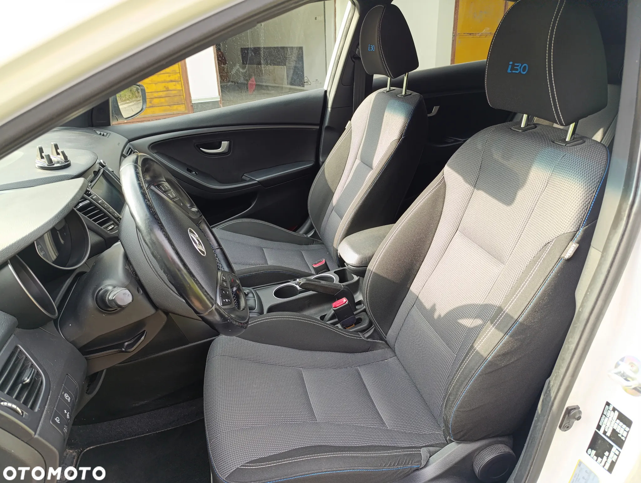Hyundai i30 1.6 D GO - 11