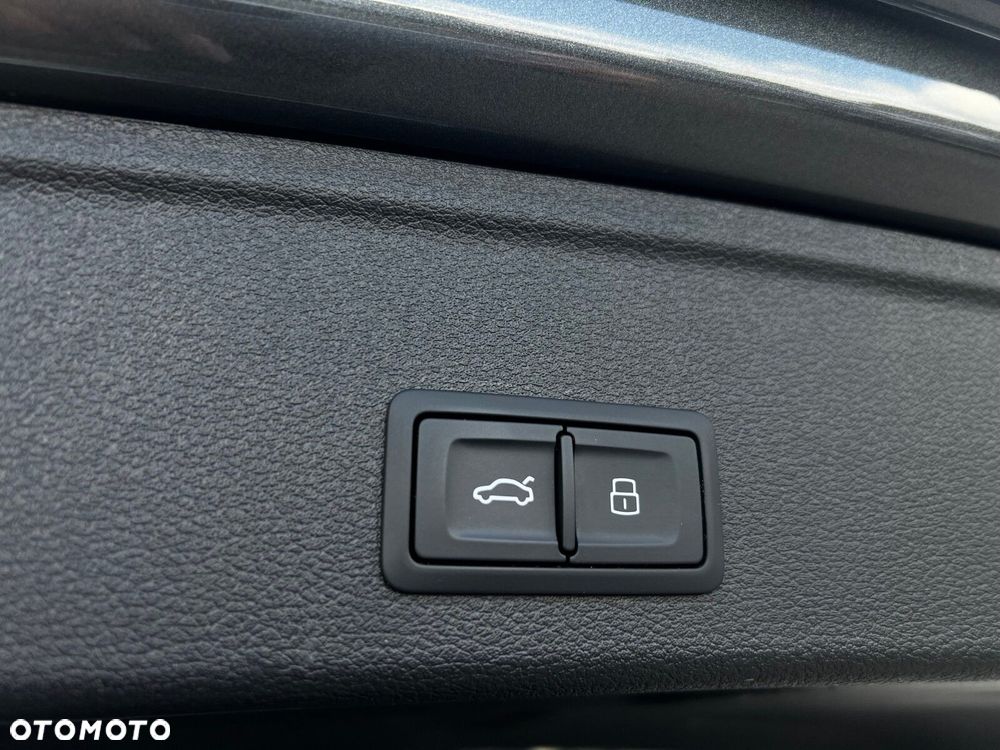 Audi A4 Avant 35 TFSI mHEV S Line S tronic - 37