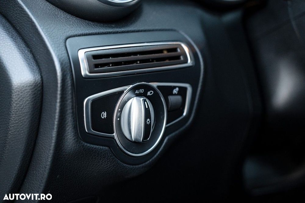 Mercedes-Benz C - 32