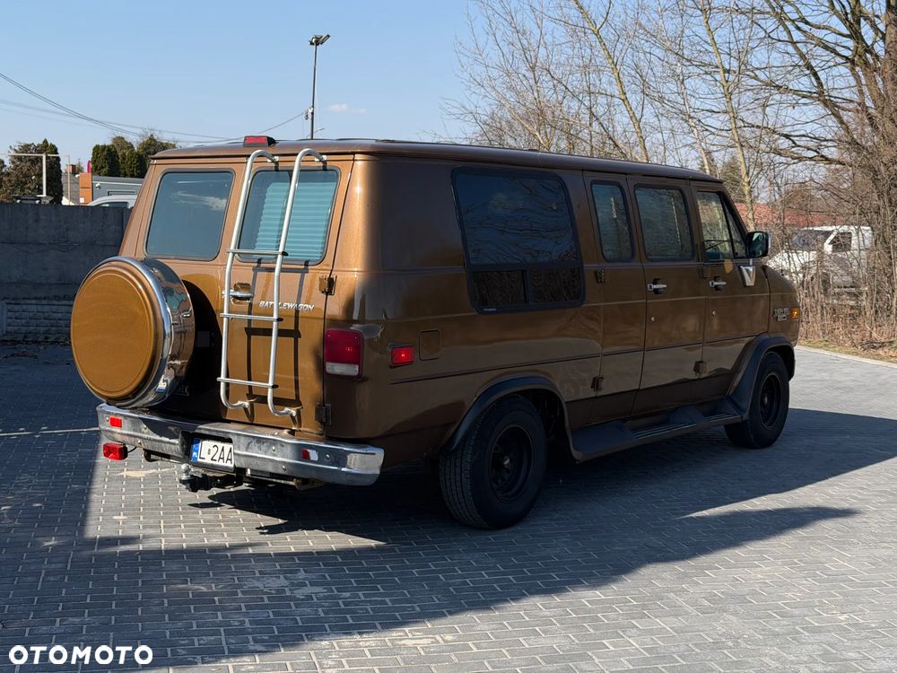 Chevrolet Chevy Van - 4