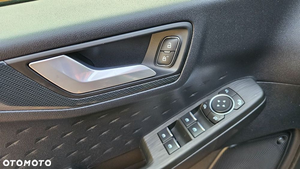 Ford Kuga 2.0 EcoBlue 4x4 ST-LINE X - 19