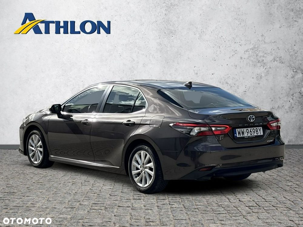 Toyota Camry 2.5 Hybrid Comfort CVT - 3
