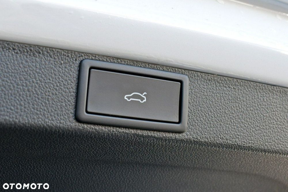 Skoda Octavia 1.5 TSI mHEV Selection DSG - 28