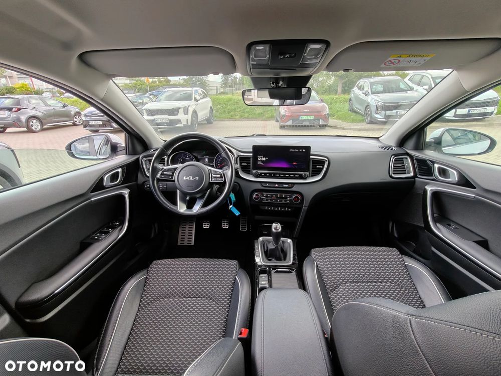 Kia Ceed 1.5 T-GDI L Business Line - 12
