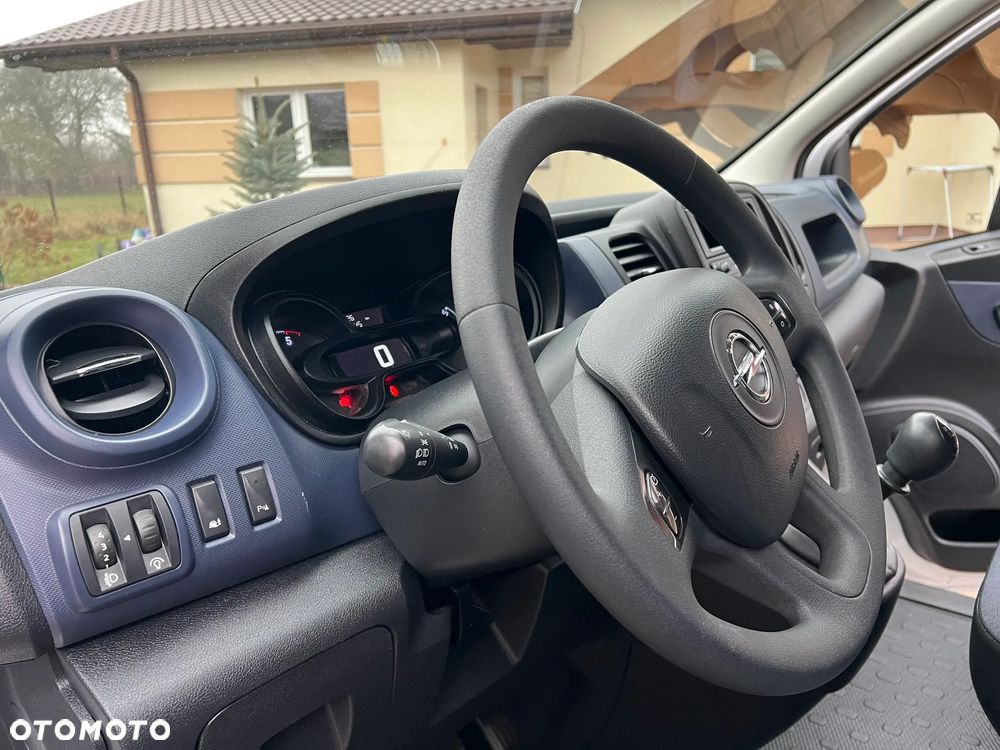 Opel VIVARO - 28