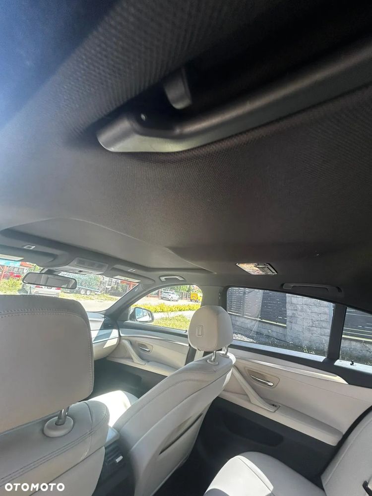BMW Seria 5 535i Touring Sport-Aut Luxury Line - 12