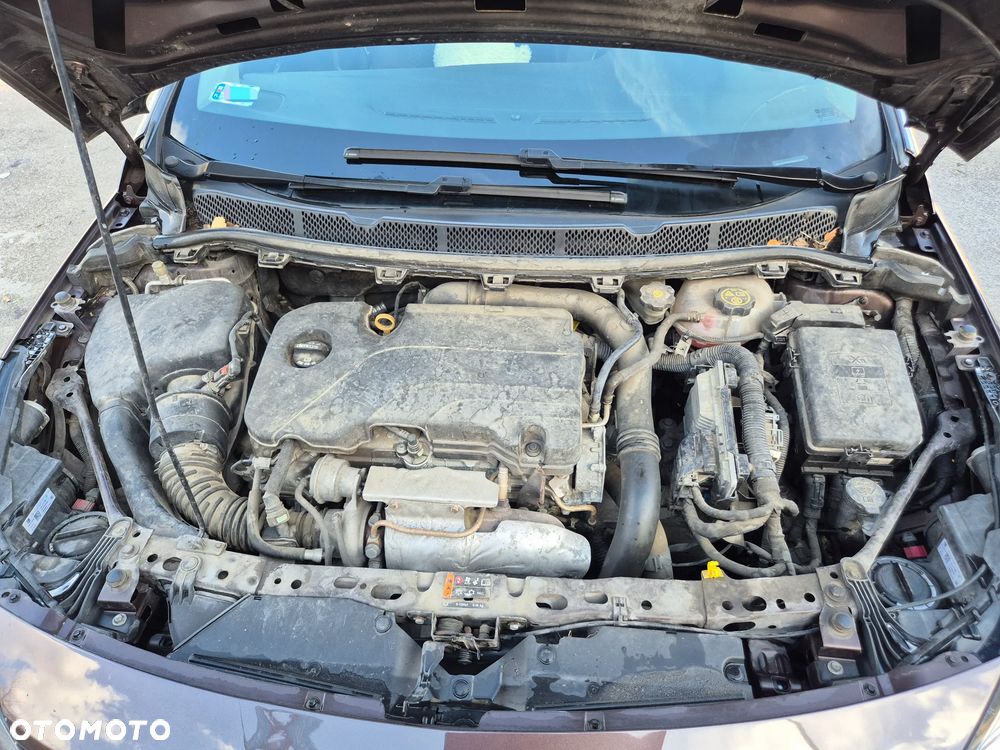 Opel Astra 1.4 T Enjoy - 9