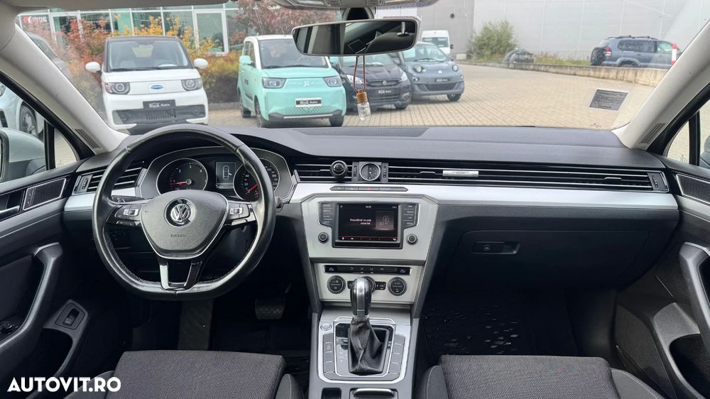 Volkswagen Passat 2.0 TDI (BlueMotion Technology) DSG Comfortline - 9