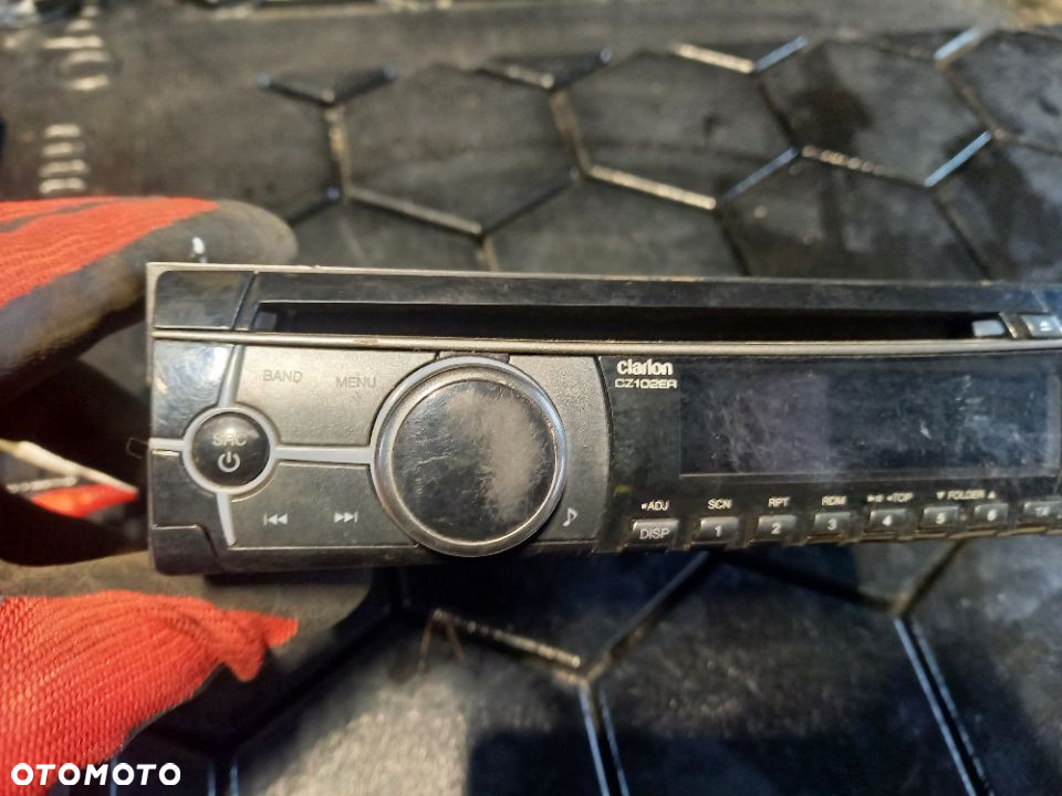 Radioodtwarzacz Clarion CZ102ER - 3