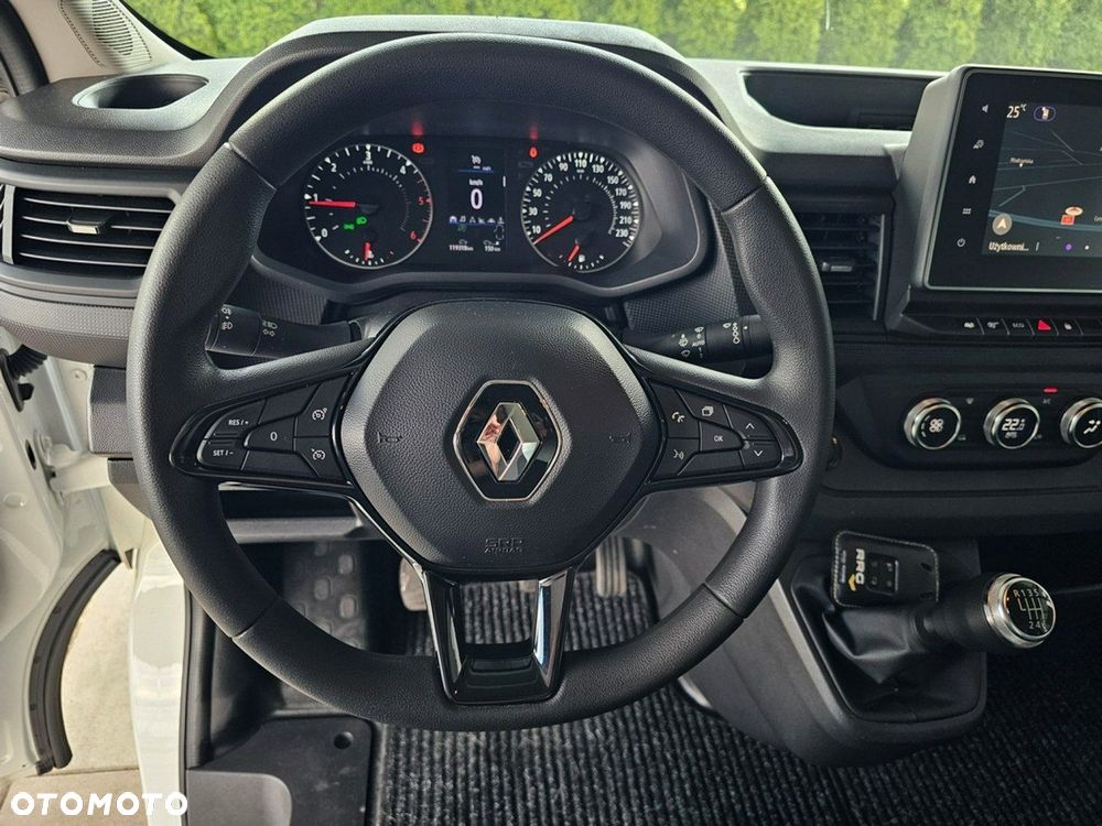 Renault Trafic - 18