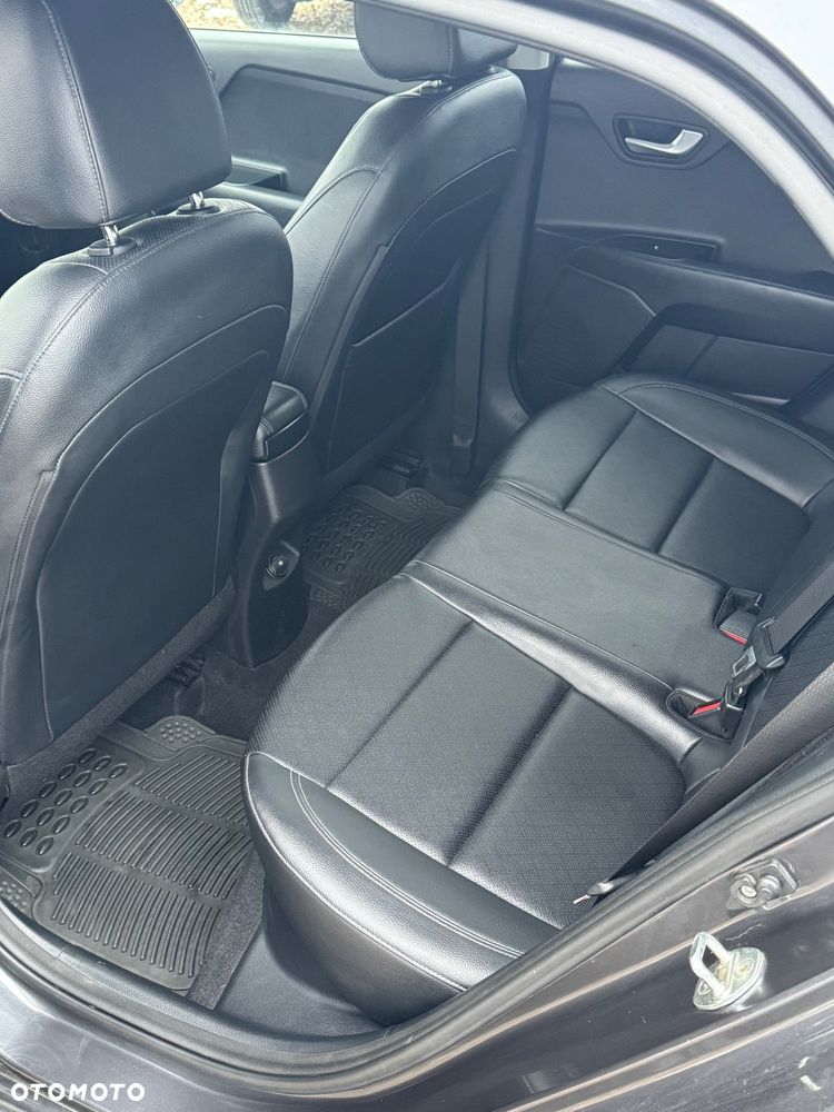 Kia Rio 1.0 T-GDI 100 Dream-Team Edition - 18