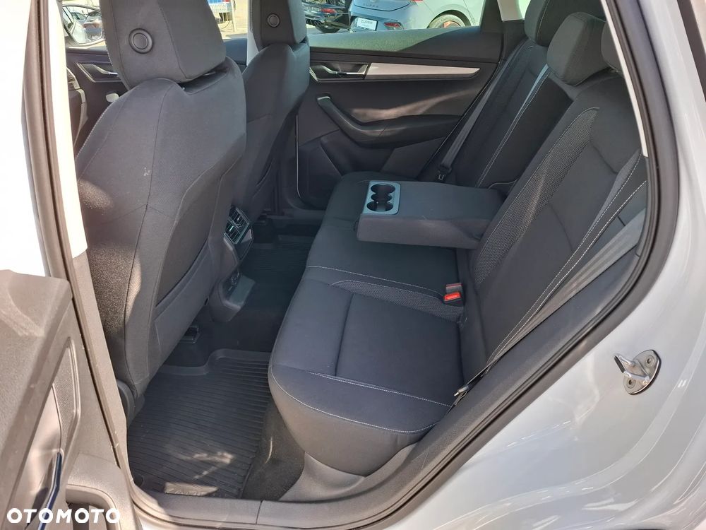 Skoda Karoq 1.5 TSI ACT Selection DSG - 11