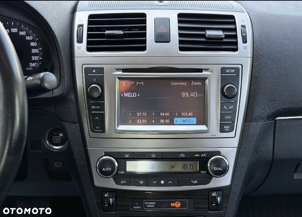 Toyota Avensis 2.0 Prestige NAVI MS - 24