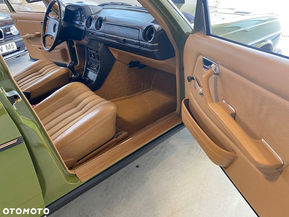 Mercedes-Benz W123 - 34