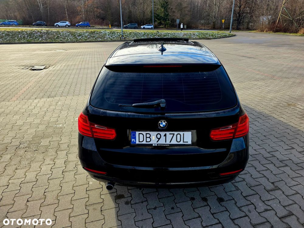 BMW Seria 3 318d - 5