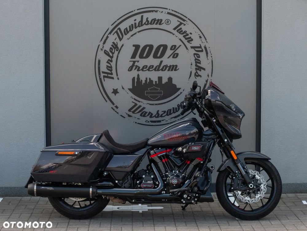 Harley-Davidson CVO Street Glide - 2