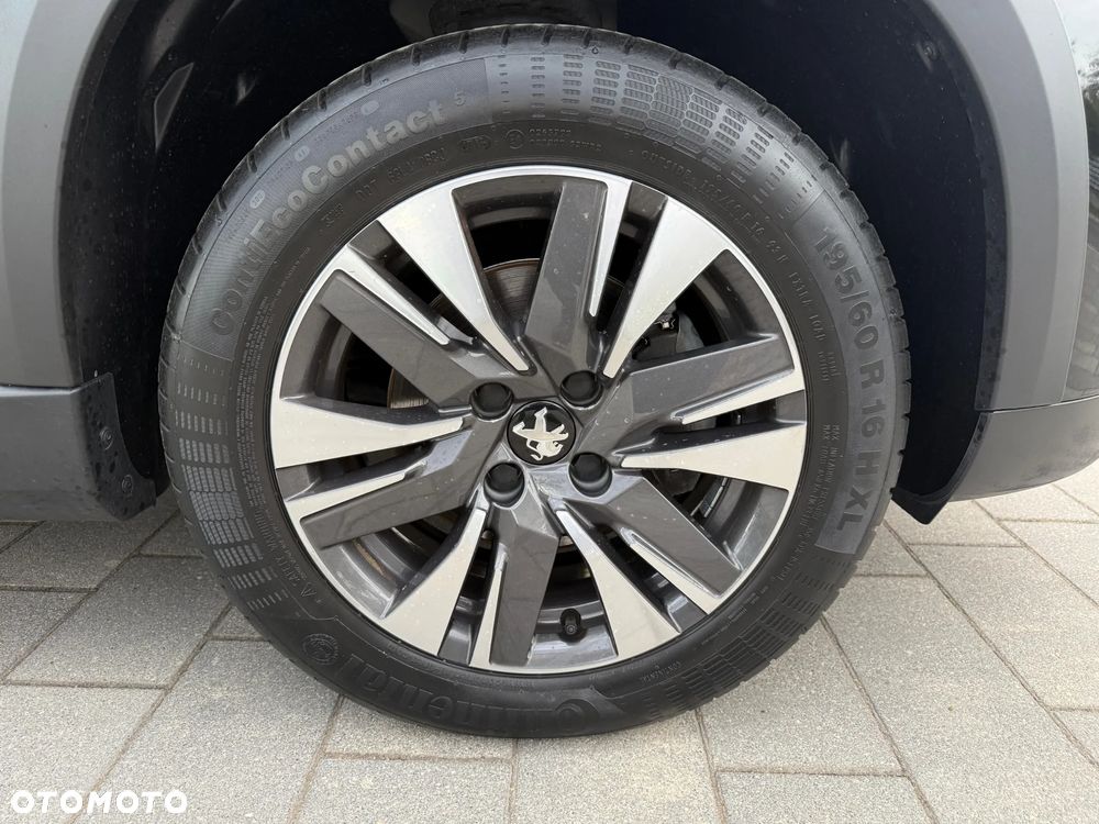 Peugeot 2008 PureTech 110 Stop&Start EAT6 Allure - 12