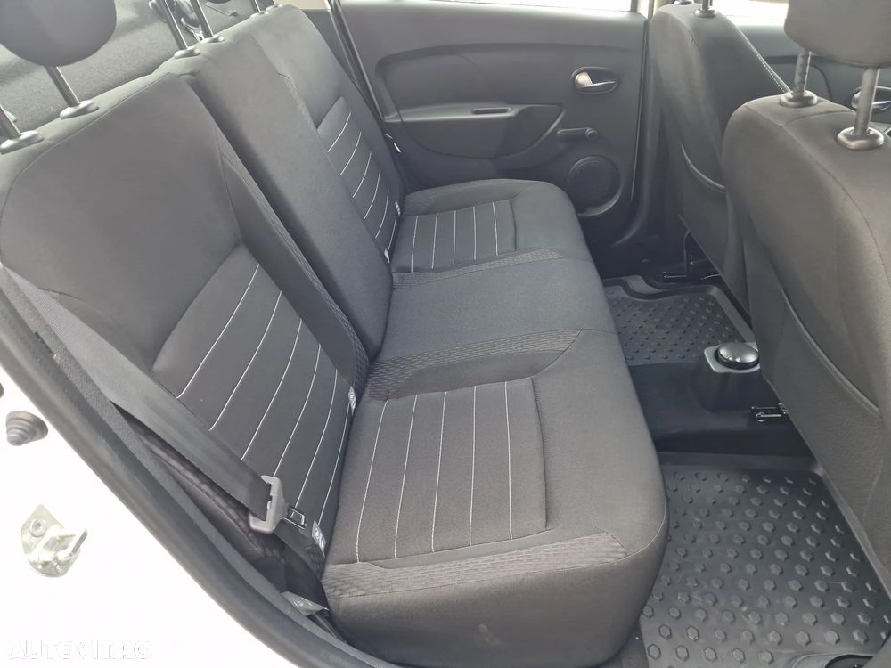 Dacia Logan 0.9 TCe Laureate - 24