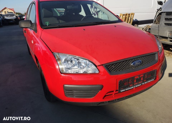 Far dreapta Ford Focus 2 an 2004