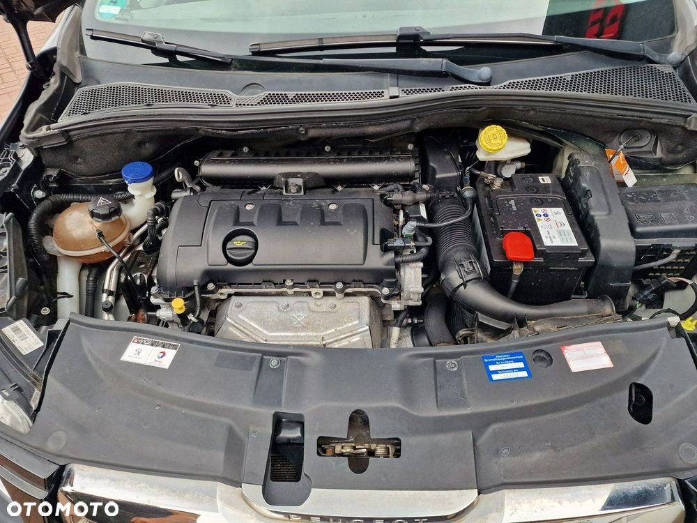 Peugeot 2008 1.6 VTi Allure - 40