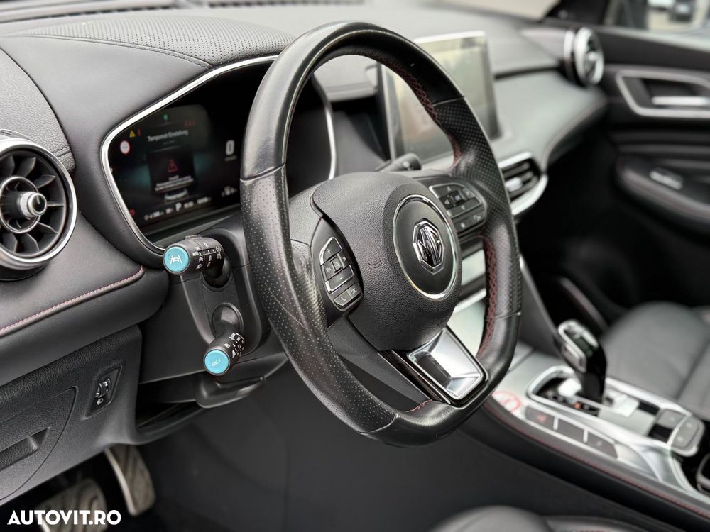 MG EHS 1.5T-GDI PHEV Luxury - 11