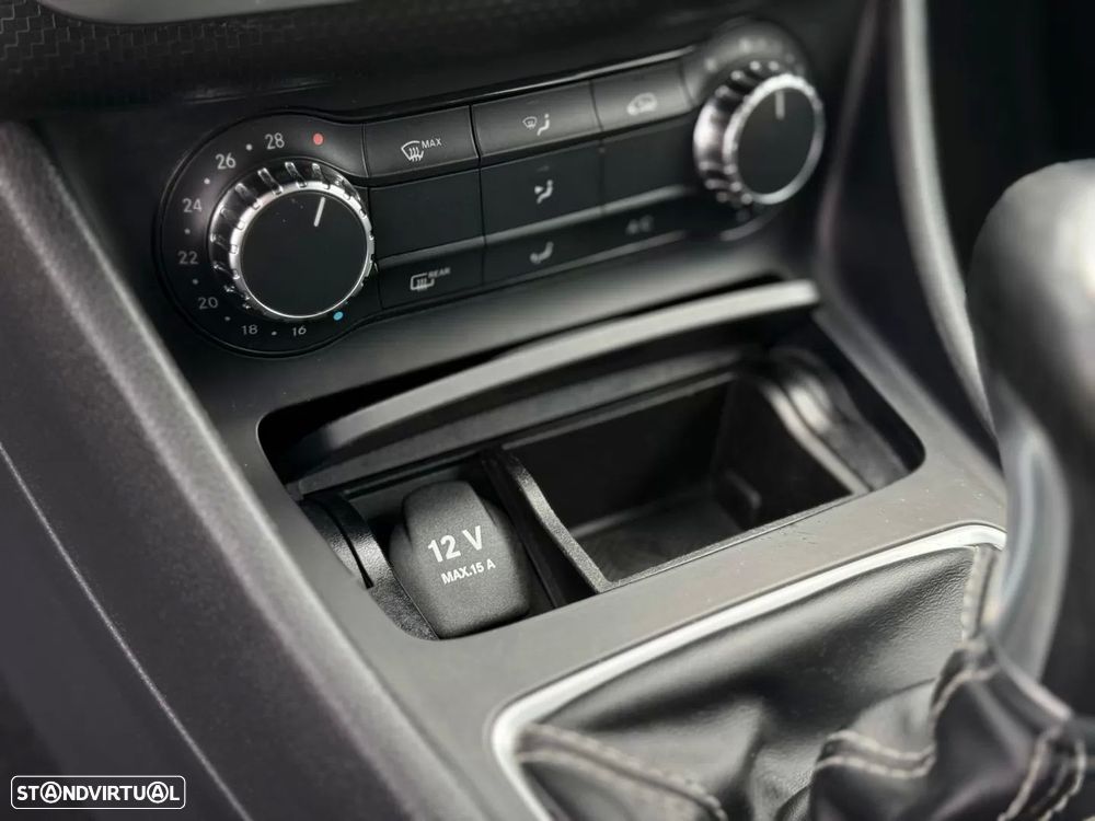 Mercedes-Benz A 180 CDI (BlueEFFICIENCY) Urban - 30