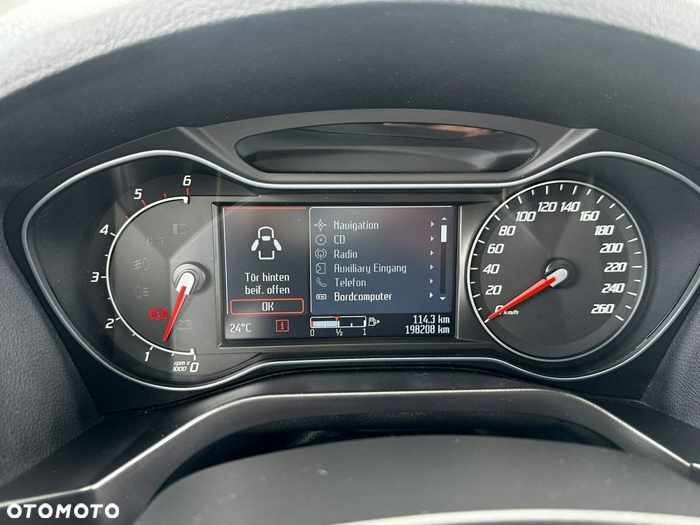 Ford S-Max - 13