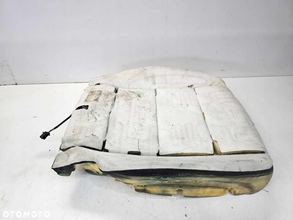 MATA GRZEWCZA FOTELA DÓŁ AUDI A6 C6 4F0963555M - 2