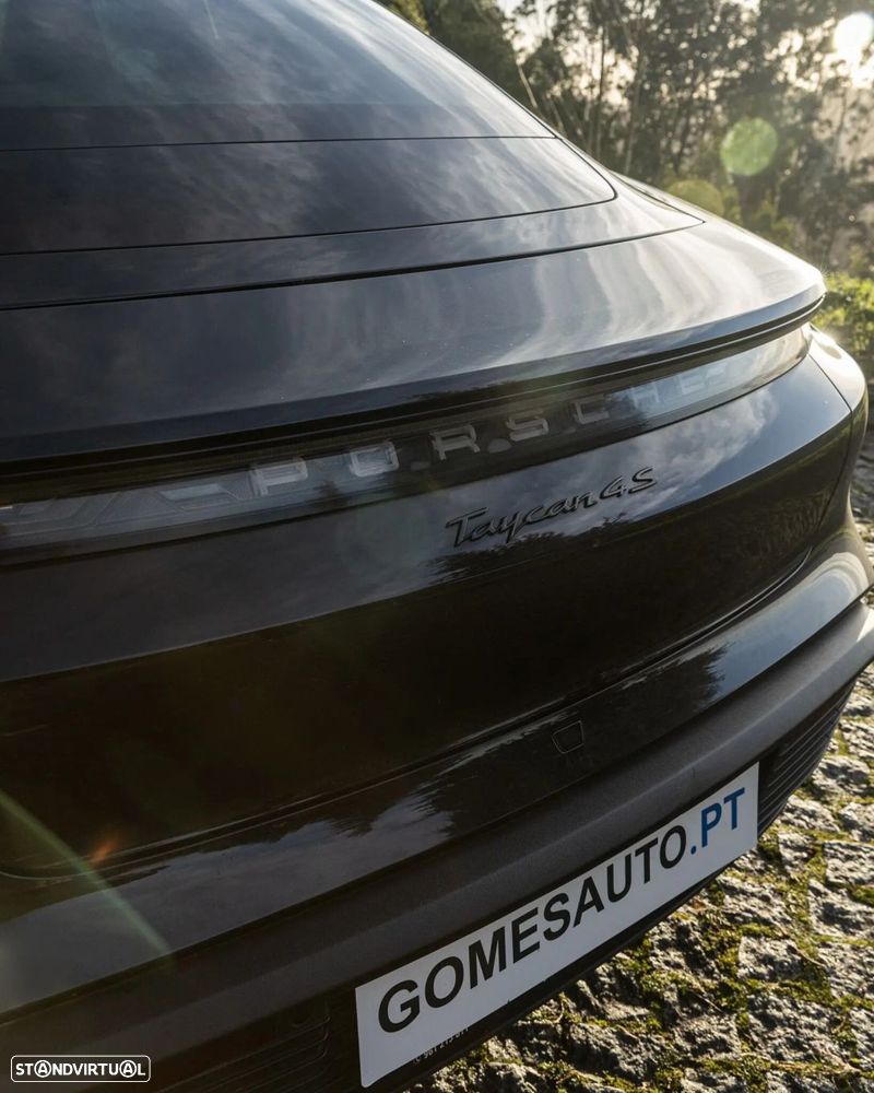 Porsche Taycan 4S - 6