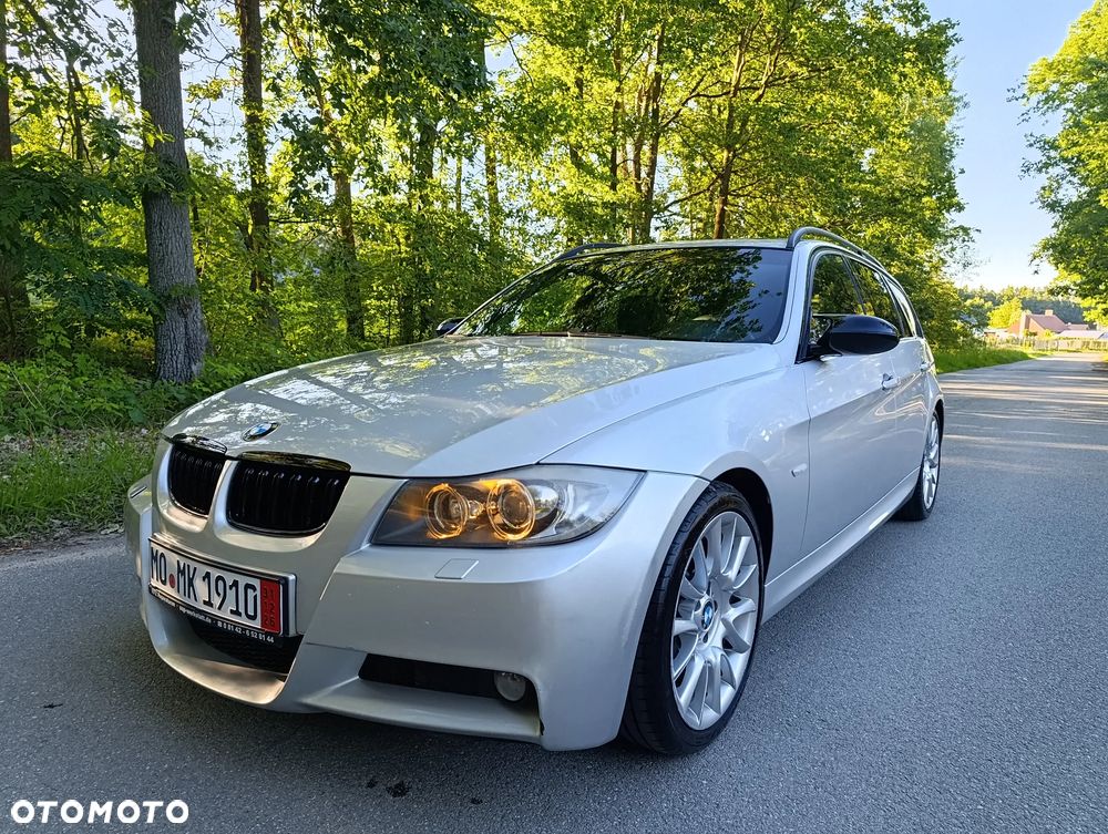 BMW Seria 3 330i - 30