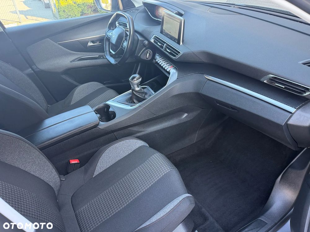 Peugeot 3008 - 16