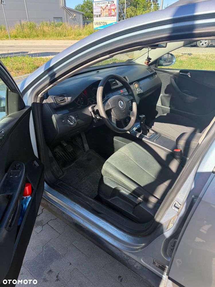 Volkswagen Passat 1.9 TDI Trendline - 16