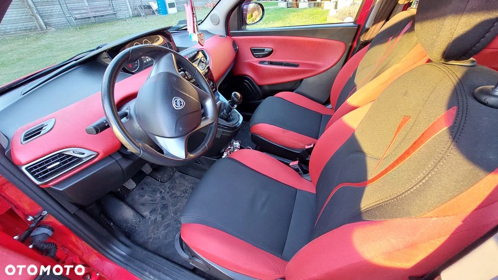 Lancia Ypsilon 1.2 8V Silver - 14
