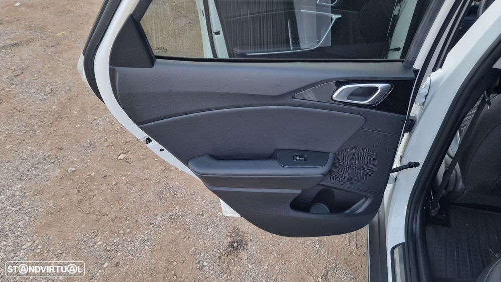Kia XCeed 1.0 T-GDI Tech+SRF - 28