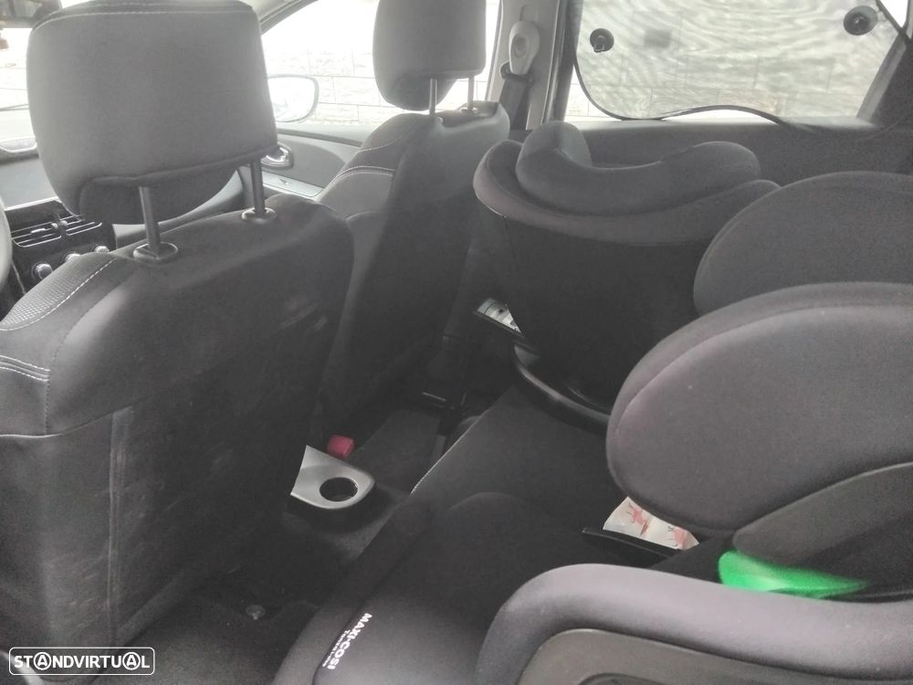 Renault Clio Sport Tourer 1.5 dCi - 4