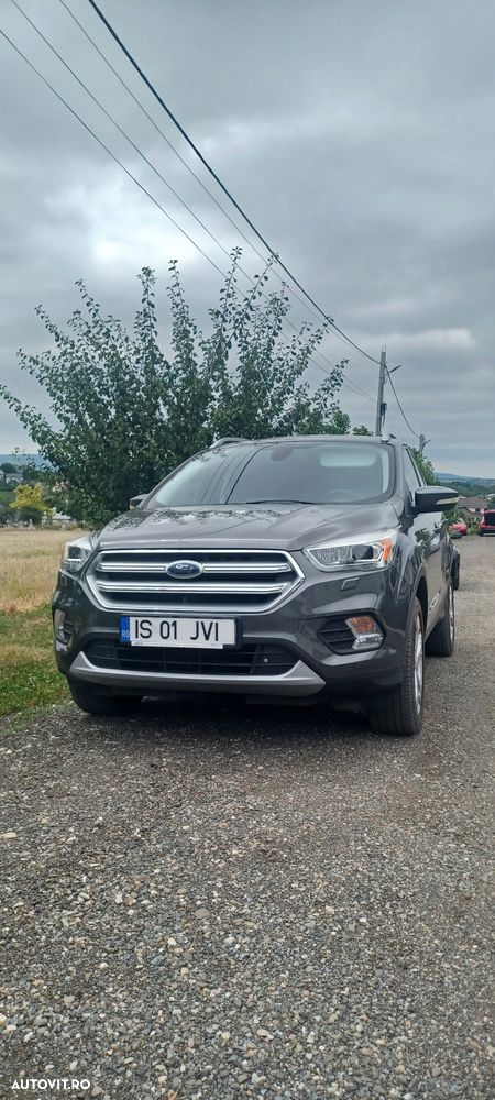 Ford Kuga - 1