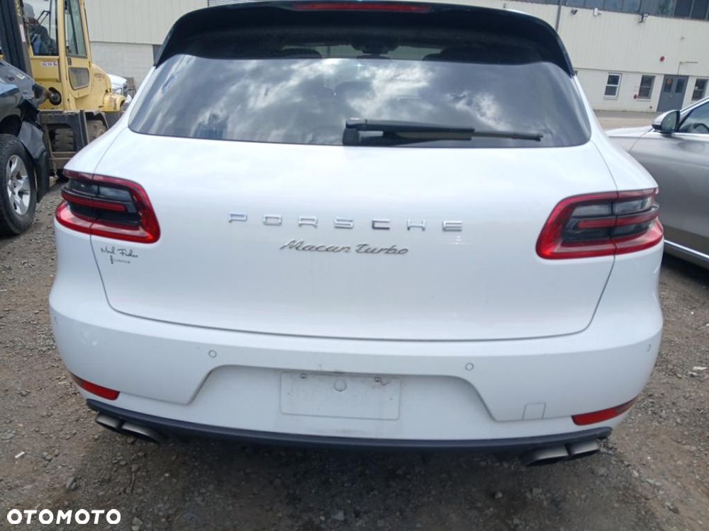 Porsche Macan - 25