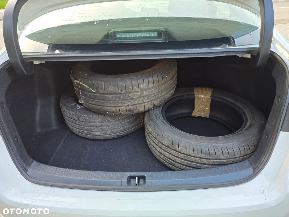 Toyota Corolla 1.6 Comfort - 15