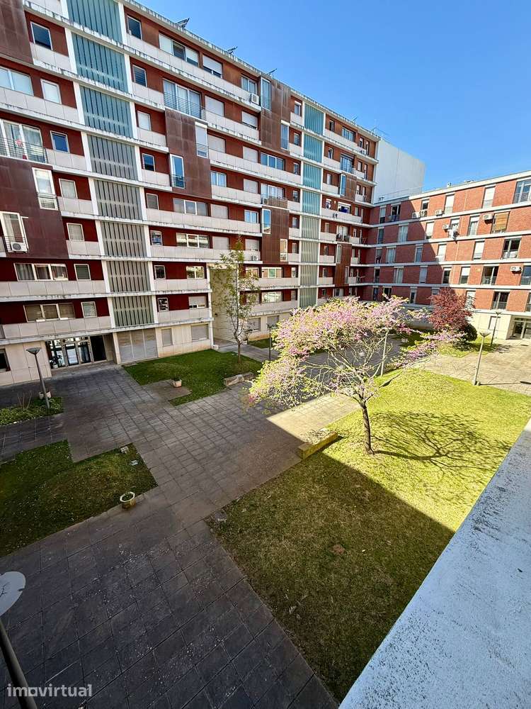 Apartamento T1 Mobilado com Garagem | Alta de Lisboa - Grande imagem: 4/19