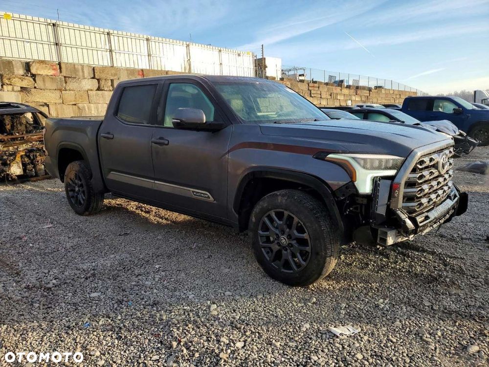 Toyota Tundra - 5