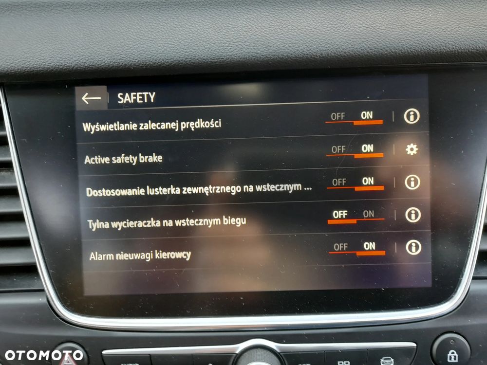 Opel Grandland X 1.2 Start/Stop Business Edition - 17