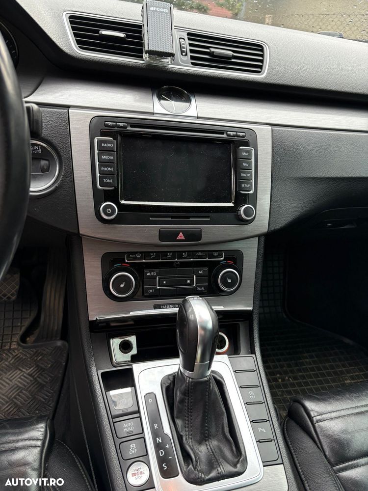 Volkswagen Passat Variant 2.0 TDI BlueMotion Technology DSG Highline - 4