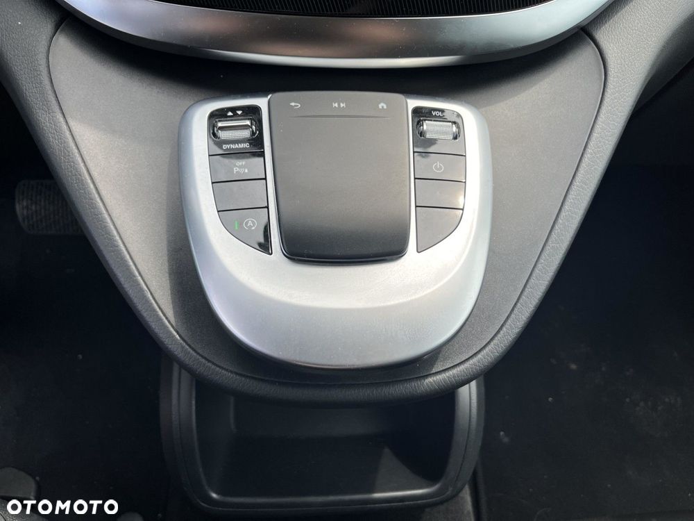 Mercedes-Benz Klasa V - 14