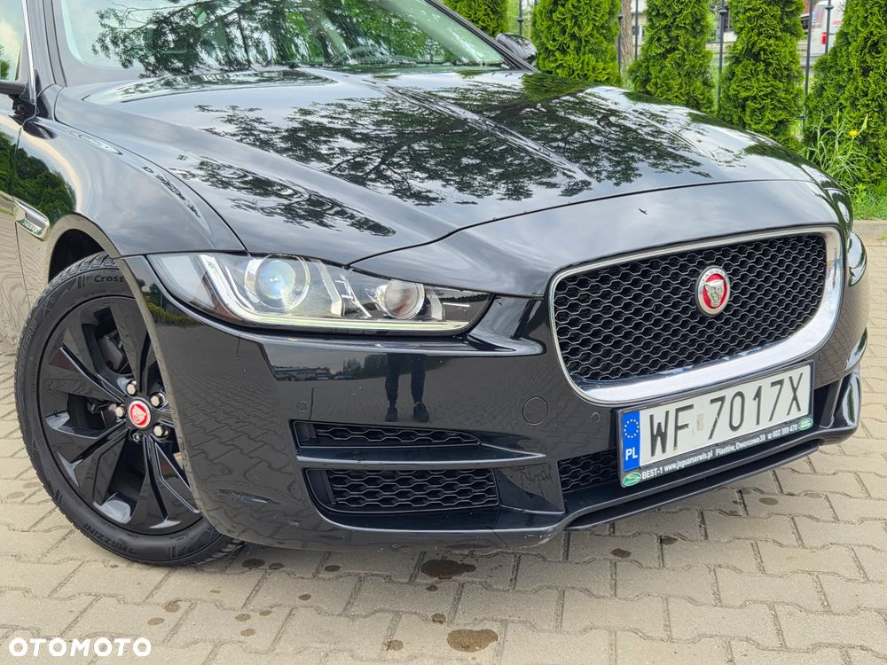 Jaguar XE 2.0 T Prestige - 30